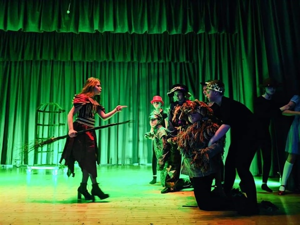 Students bring Magic of Oz to Hyndburn
