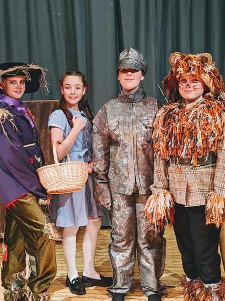 Students bring the magic of Oz to Hyndburn